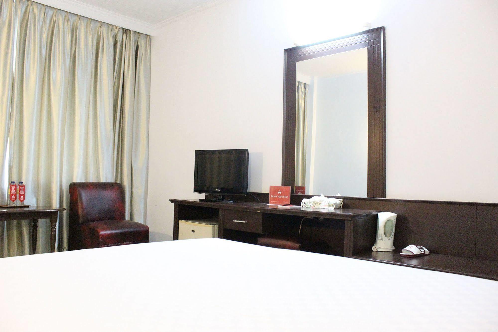 Zen Sam Ratulangi 2*