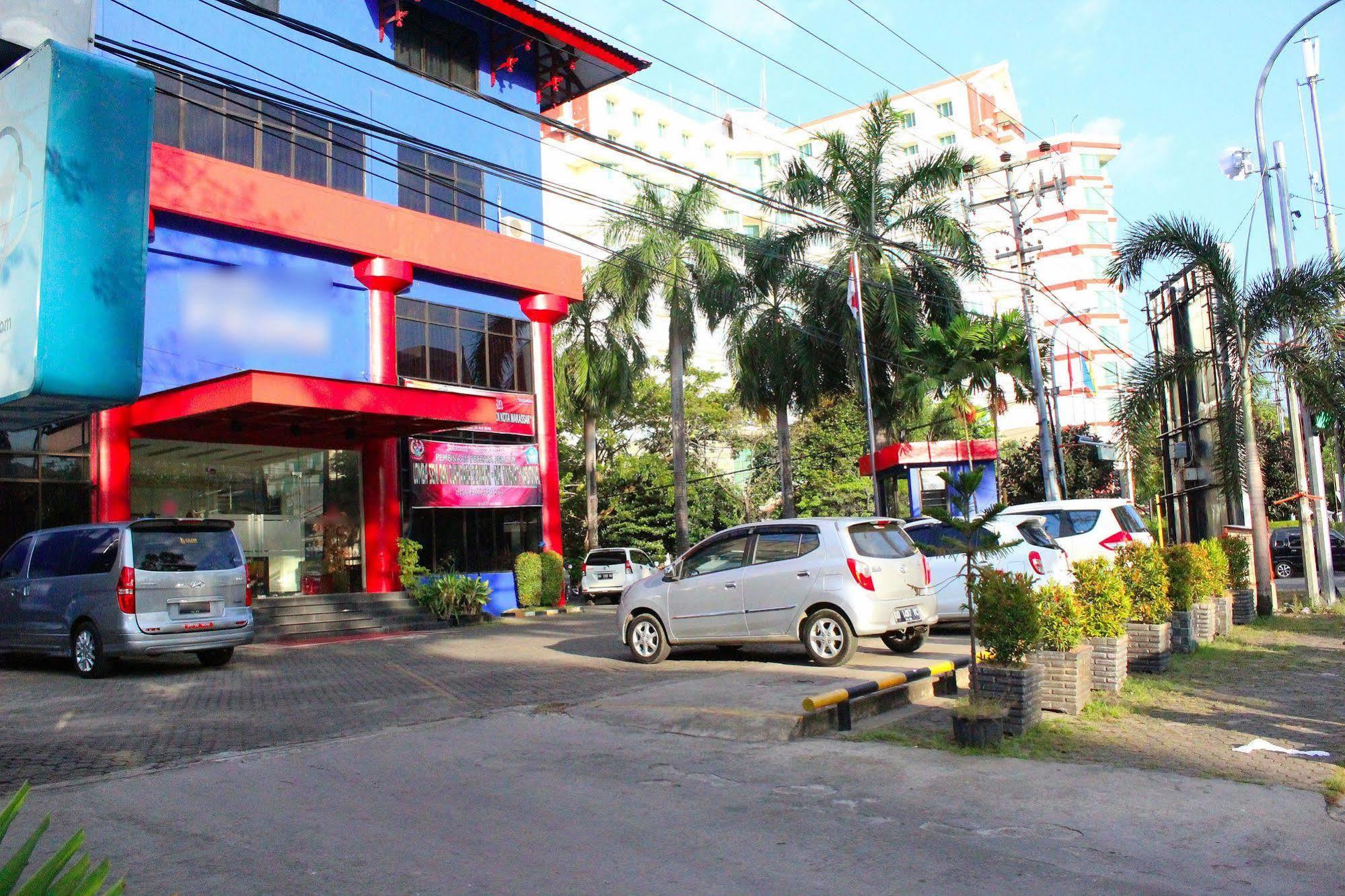 Zen Sam Ratulangi Hotel